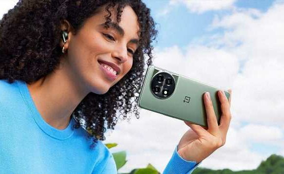 OnePlus 11 Pro fans can claim a Bang & Olufsen speaker for FREE