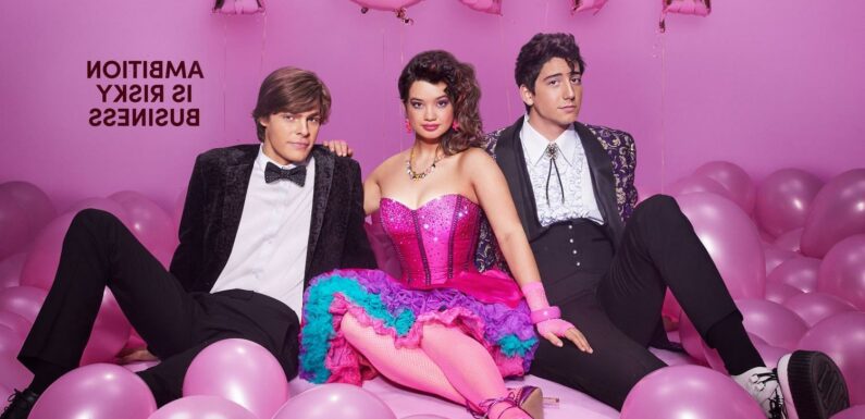 Peyton Elizabeth Lee, Milo Manheim & Blake Draper Star In Prom Pact Trailer  Watch Now!
