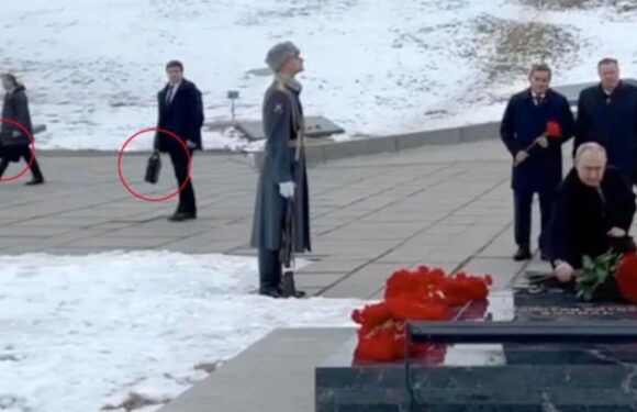 Putin brings nuclear football to war memorial