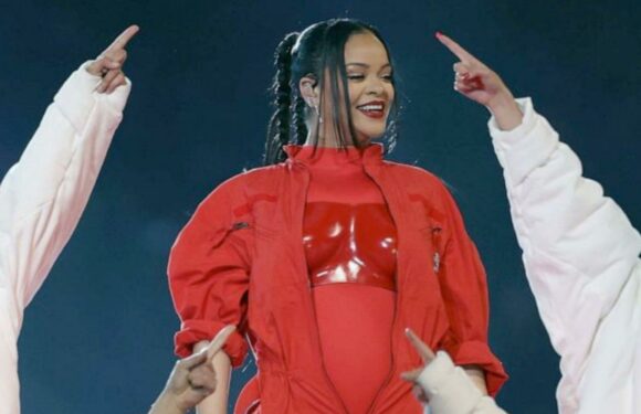 Rihanna Didn’t Get Paid For Her Superbowl Performance, Here’s Why
