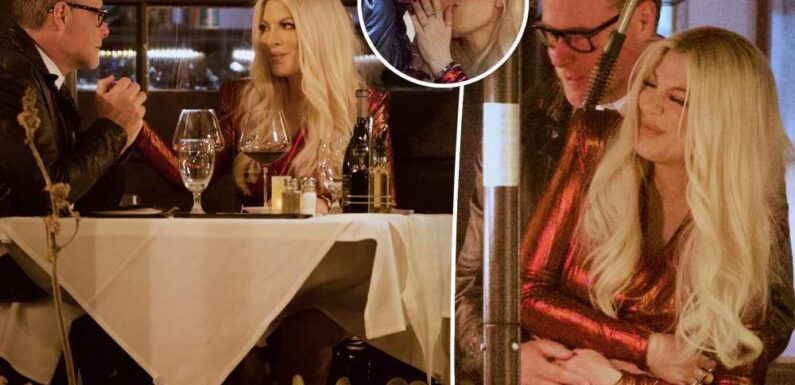 Tori Spelling and Dean McDermott have PDA-filled Valentines Day date