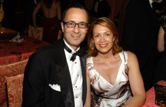 ‘Curb Your Enthusiasm’ Director Pens Moving Farewell To Late Wife Linda Weide