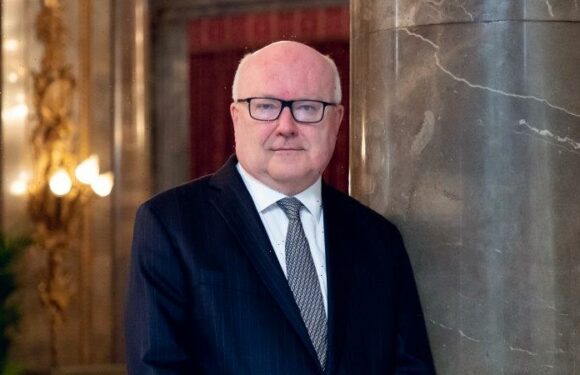 ‘No excuse’: Brandis says Australia’s ambassador should return to Ukraine