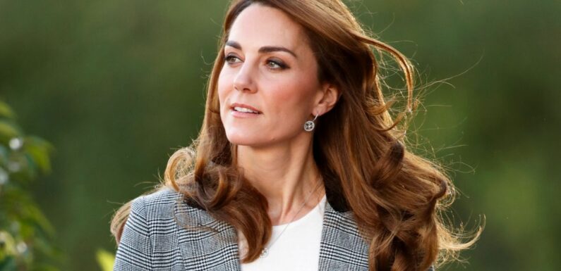 Achieve Princess Kates glossy and thick hair with key tip