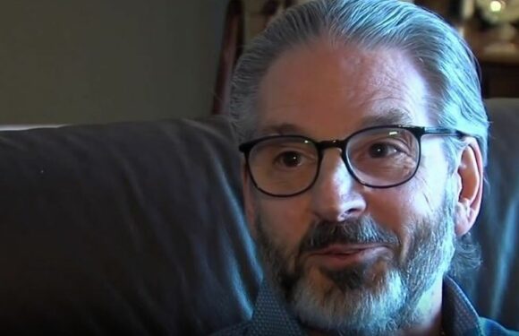 An Apple Watch could save your life says man who nearly died from blood clot