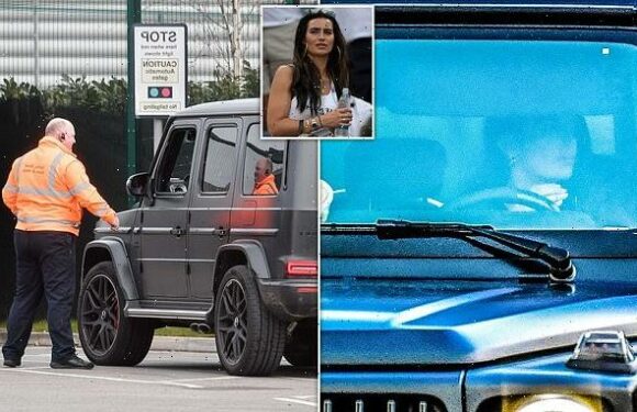 Annie Kilner wears her wedding ring as she arrives at Manchester City
