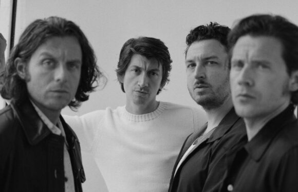 Arctic Monkeys, Guns N’ Roses to Headline Glastonbury Festival