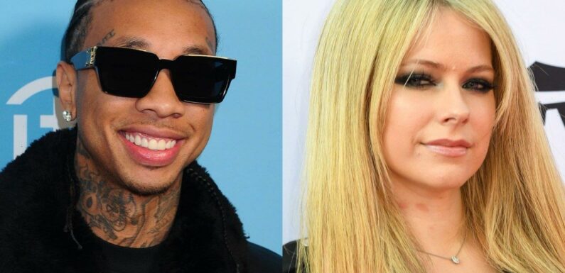 Avril Lavigne and Tyga Confirm Romance With a Kiss in Paris