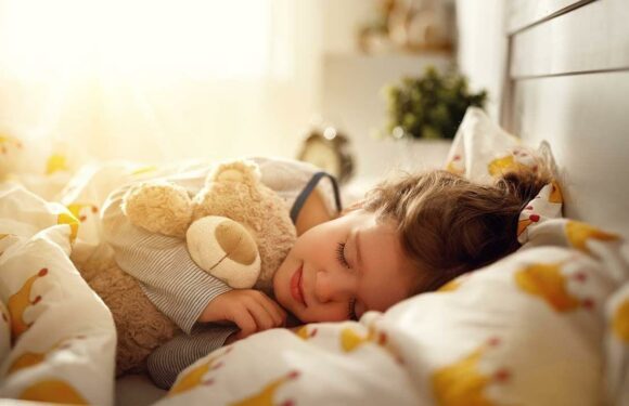 Child sleep guru divulges exact time kids should go to bed and wake up