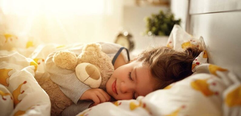 Child sleep guru divulges exact time kids should go to bed and wake up