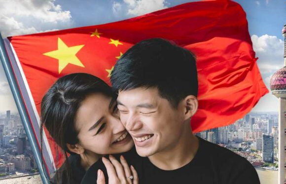 Chinese Colleges Ask Students to 'Fall in Love' as Birth Rates Decline
