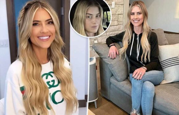 Christina Hall jokes mascara and lip balm would have helped in makeup-free snap