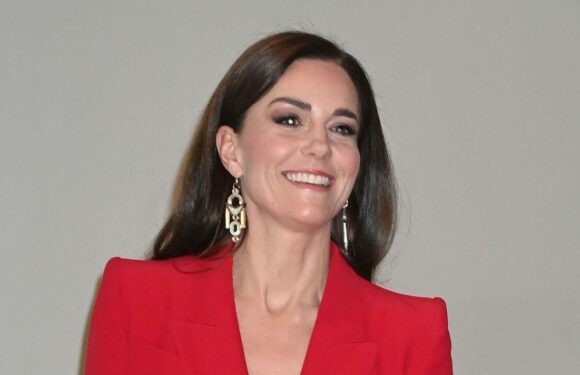 Clever style choices Kate and other female royals make to show unity