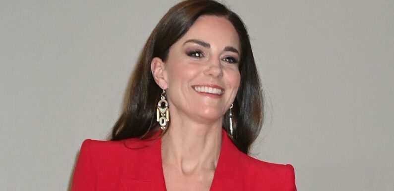 Clever style choices Kate and other female royals make to show unity