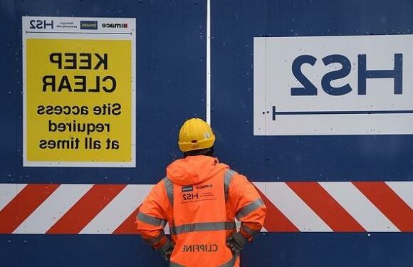 Construction of HS2 between Birmingham and Crewe delayed by TWO YEARS