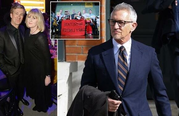 Ex BBC executive urges BBC boss to get a 'grip' of Gary Lineker row