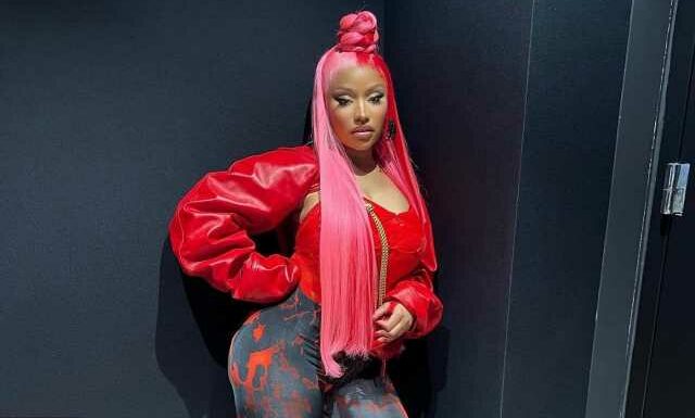 Fans Convinced Nicki Minaj Gets High After Shouting ‘Kill the DJ’ During Rolling Loud Performance