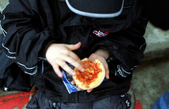 Footy. A rough meditation between the first bounce and the final siren