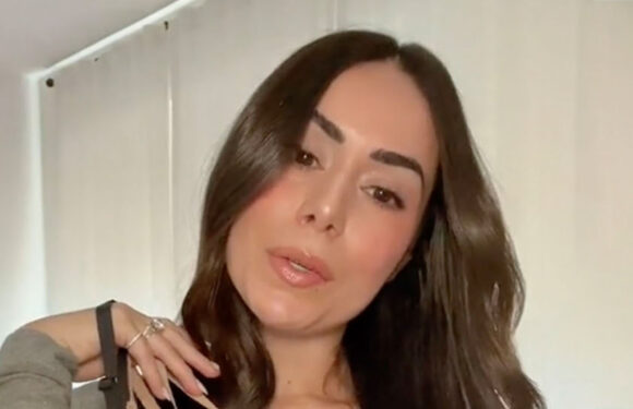 I have 32B boobs – I used to hate wearing bras until I tried Skims, they’re ‘super comfy’ with ‘no spillage’ | The Sun