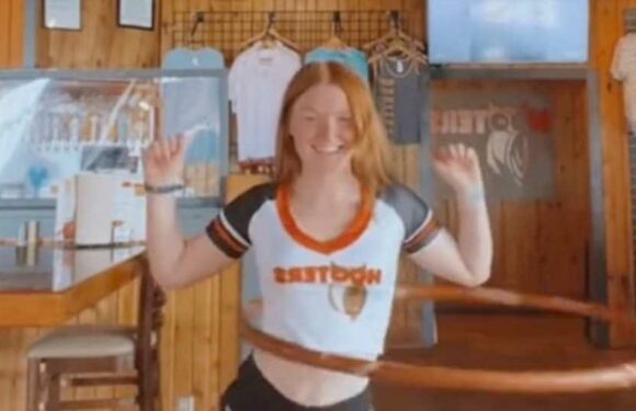 I’m a redhead and Hooters girl – I could give you the night of your life, men say 'yes please' | The Sun