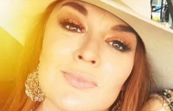 I’m a redhead country cougar and don’t wear a bra – I have a ‘thick’ figure but it’s too hot for them in Texas | The Sun