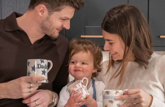 I'd sob on Jim after being mum-shamed 4 times a day – my confidence was totally destroyed, says pregnant Sarah Chapman | The Sun