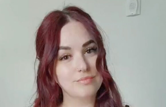 I'm a curvy redhead – people love my 'mom bod' and I feel like a 'goddess' | The Sun