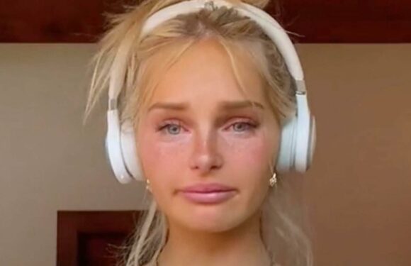 I'm in the 'itty bitty' committee – puberty didn’t give me boobs, just anxiety, but people say I'm gorgeous without them | The Sun