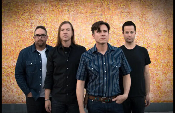 Jimmy Eat World, Manchester Orchestra Announce 2023 Co-Headlining Tour