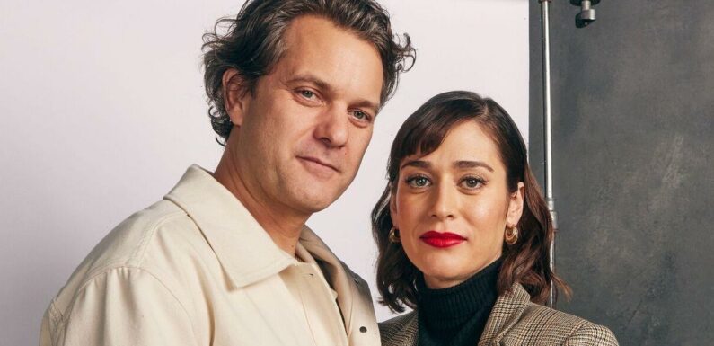 Joshua Jackson seduced by Lizzy Caplan in Fatal Attraction first-lo…