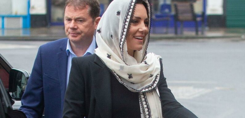 Kate wears black and white headscarf from Pakistan tour today