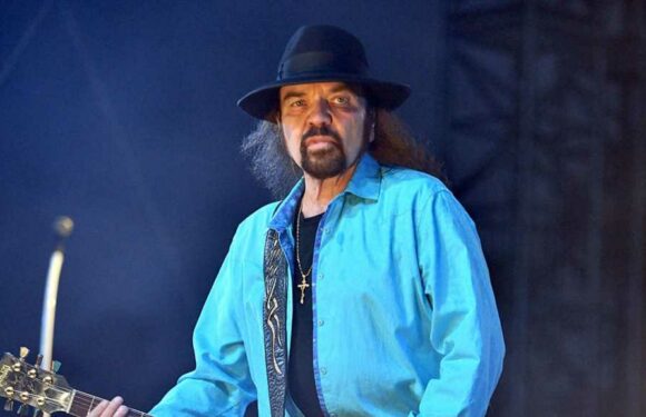 Lynyrd Skynyrd Guitarist Gary Rossington Dead at 71, Last Living Founding Member