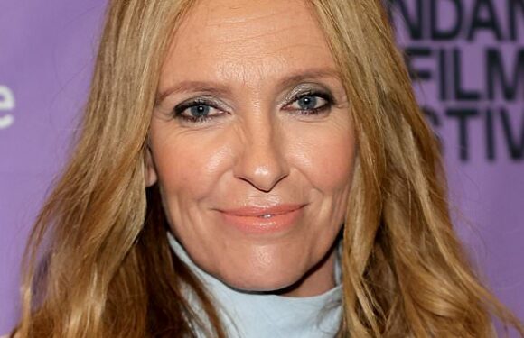 Muriel's Wedding star Toni Collete refuses to use a sex coach in films