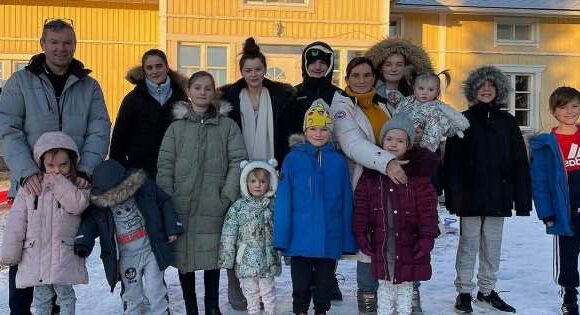 Parents of UKs biggest family share moment that nearly ended their marriage