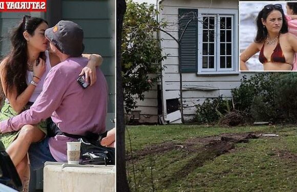 Pete Davidson, Chase Sui-Wonders crash car into side of house in LA