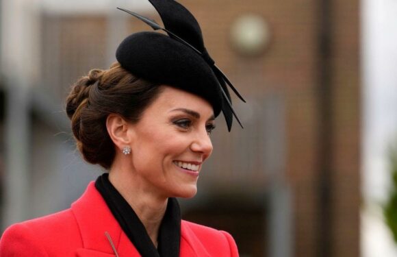 Princess Kates brooch has special link to Queen Elizabeth II
