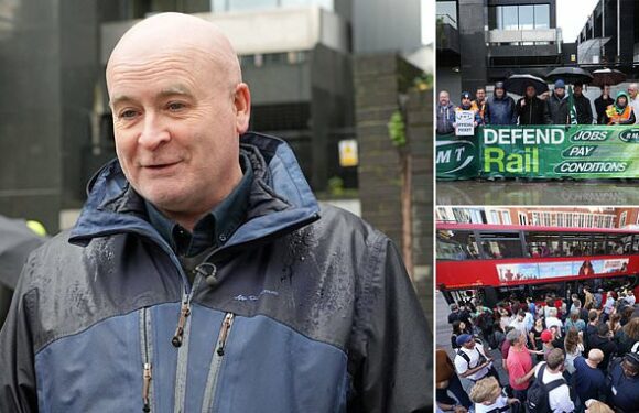 RMT members get set to vote on Network Rail pay offer