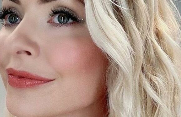 Shop the exact products Holly Willoughbys hairstylist uses to create her beachy waves