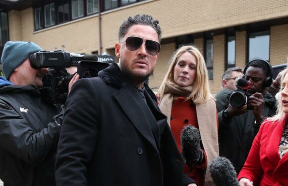 Stephen Bear poses for selfies and sings outside court ahead of revenge porn sentencing
