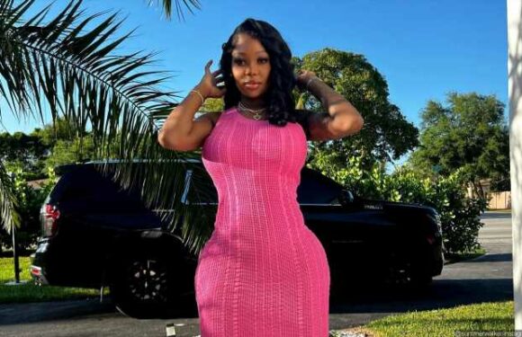 Summer Walker Flaunts Taut Tummy in Bikini 3 Months After Welcoming Twins