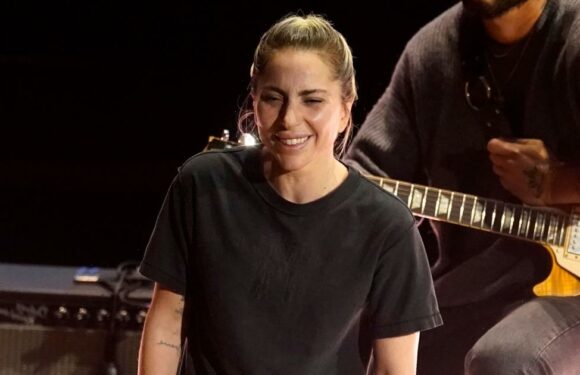 The best and worst musical performances at the 2023 Oscars