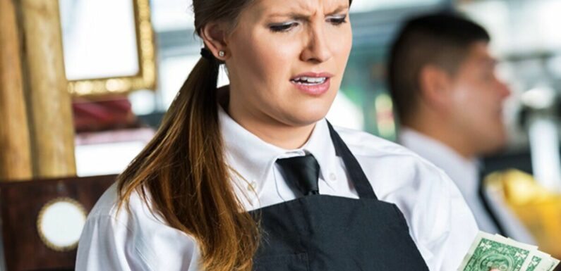 Waitress urging servers to confront customers sparks fierce debate