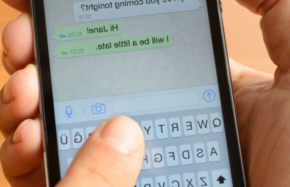 WhatsApp widget trick lets you read new messages without your contacts knowing