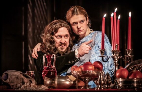 Women, Beware the Devil at the Almeida review