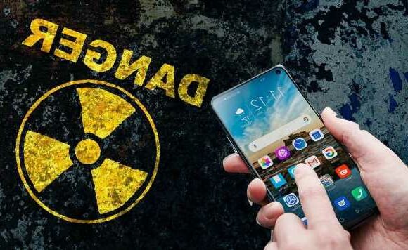 iPhone and Android users warned of hidden danger lurking