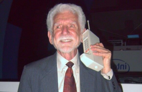 ‘We don’t have any privacy anymore’, says inventor of the mobile phone