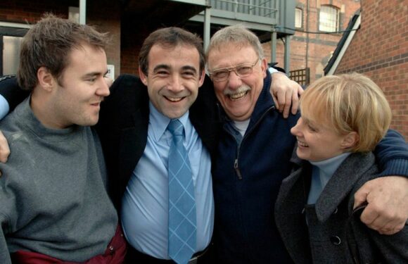 Coronation Street viewers shocked as classic character dies leaving his children devastated