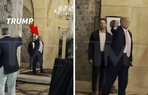 Donald Trump Dines With Melania at Mar-a-Lago After Getting Indicted