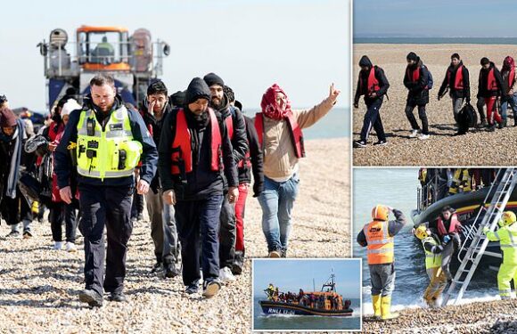 Dozens of migrants cross Channel to UK on dinghies in calm weather