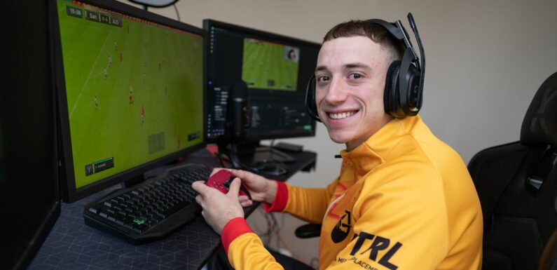 ‘I earn £50k-a-year playing FIFA on PS5 in my bedroom and so can you’